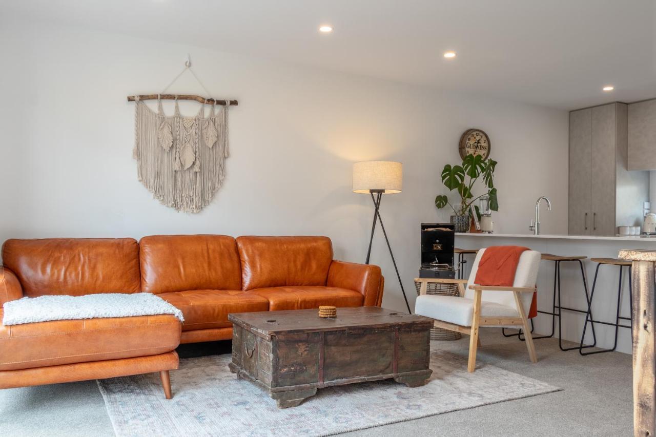 Cozy Retreat With Hot Tub Christchurch